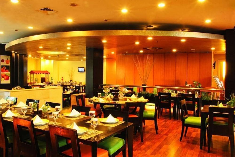 苏卡大酒店 北干巴鲁 外观 照片